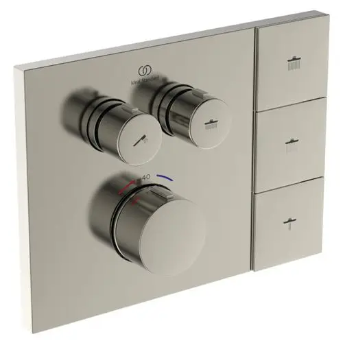 Thermostat von Ideal Standard mit drei Drehreglern für Temperatur und Wasserauslass, ergänzt durch Tasten für Funktionen. Edelstahl-Oberfläche, wandmontiert.